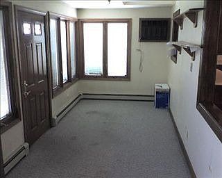 4th image of 17946 Locust St