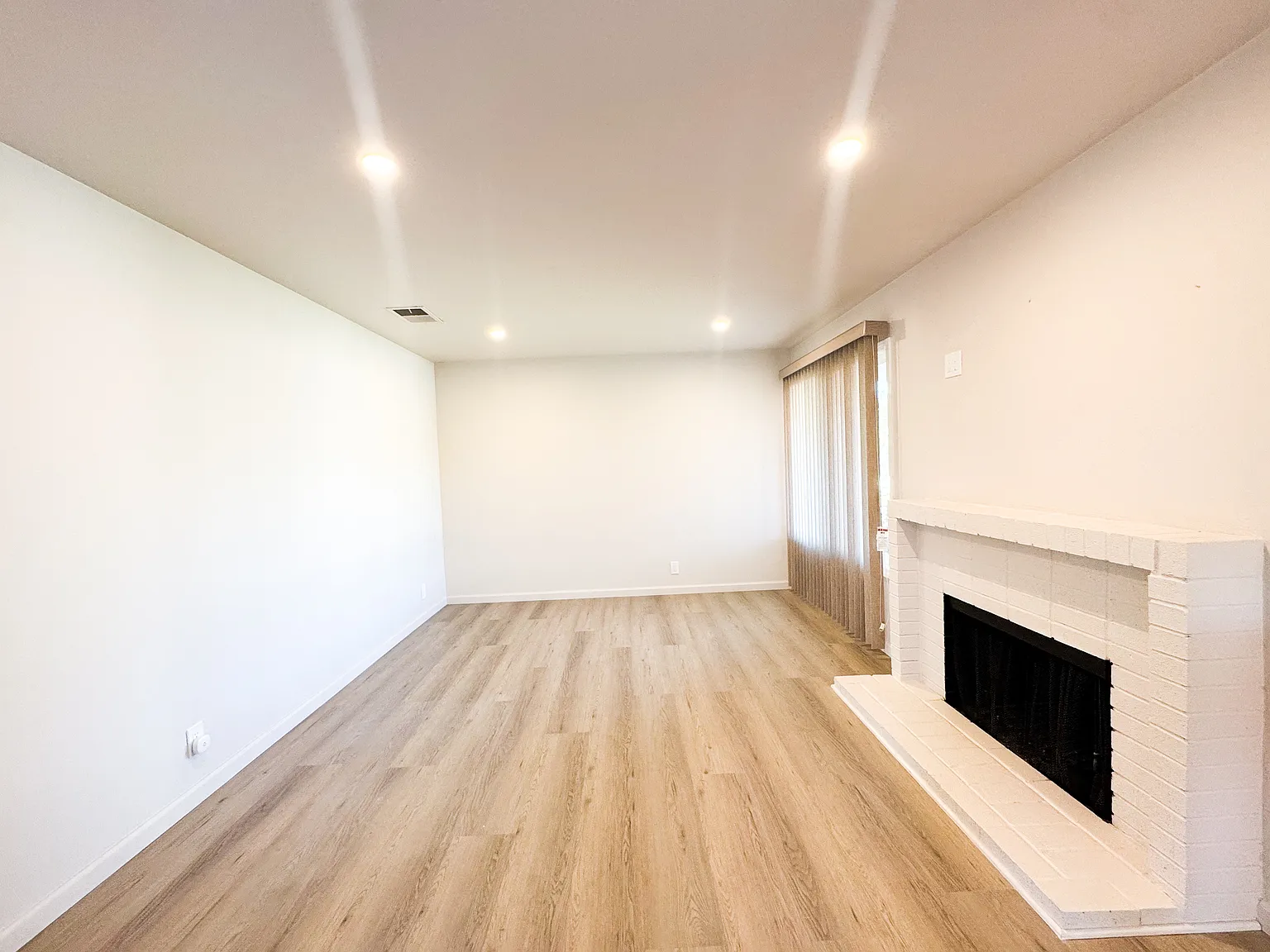 35225 Santiago St — Photo 2