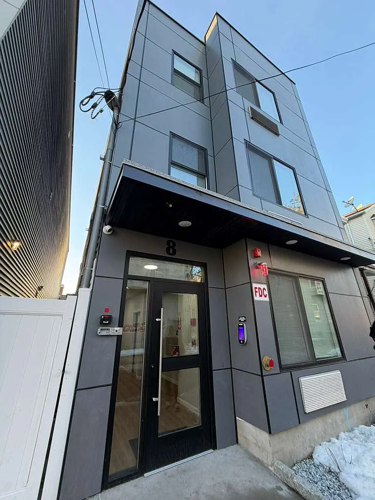 1 bed, $1,800 — Photo 1