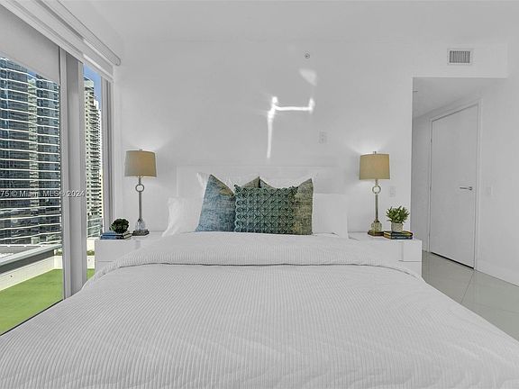2nd image of 1300 Brickell Bay Dr #2