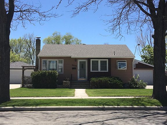 4th image of 1534 Howard Ave