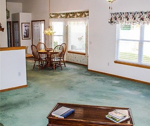 4th image of 1152 Chaucer Cir