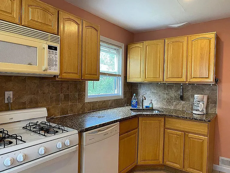61 Duley Ave — Photo 15