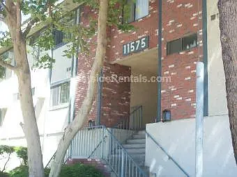 11575 Moorpark St #203