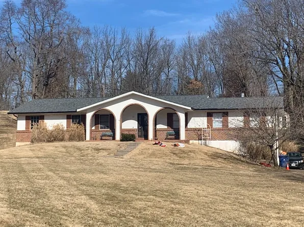 18805 Old Jamestown Rd, Florissant, MO 63034