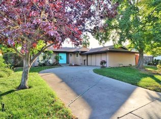 7010 Flamingo Way, Sacramento, CA 95828