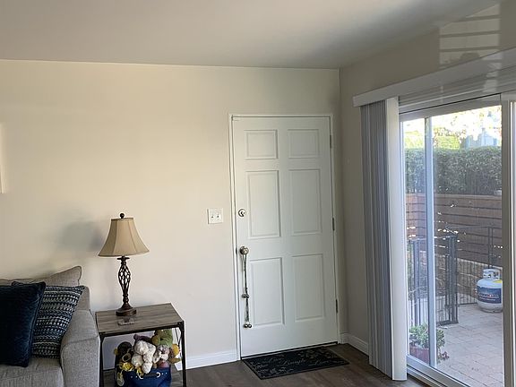 4th image of 1223 Garden St APT A