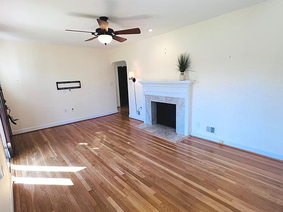 4th image of 7604 Adelphi Rd