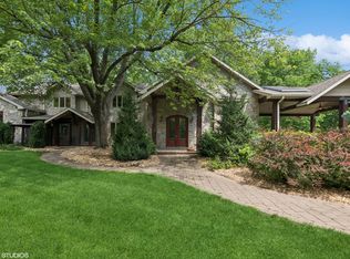 3860 Old McHenry Rd, Long Grove, IL 60047