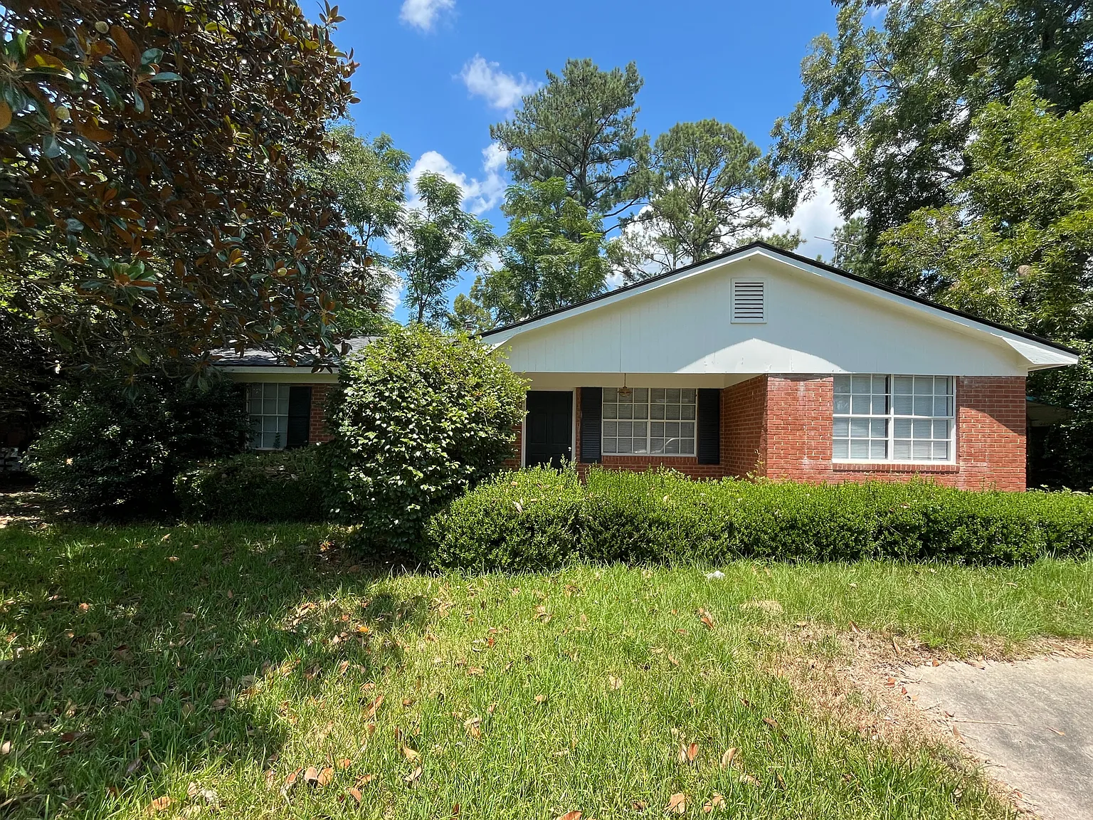 3 bed, 1294 sqft, $1,500 — Photo 1