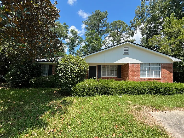 2293 Burkhalter Rd — Photo 1