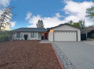 2172 Osprey Ln, Redding, CA 96003