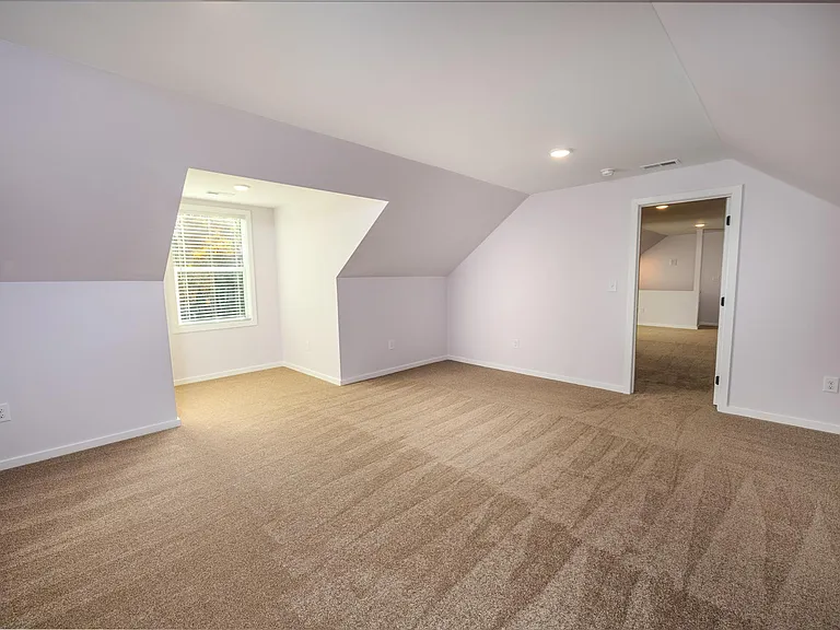 7039 Executive Cir — Photo 36