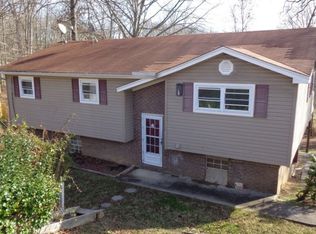 612 Greenhill Rd, Ashland, KY 41102