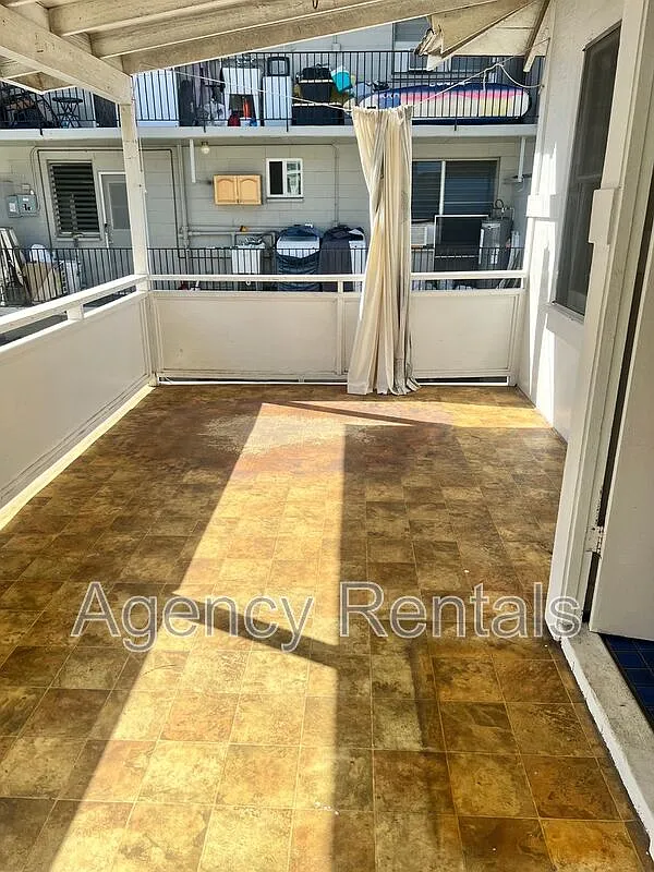 2 bed, 1.0 bath, 550 sqft, $1,500 — Photo 2