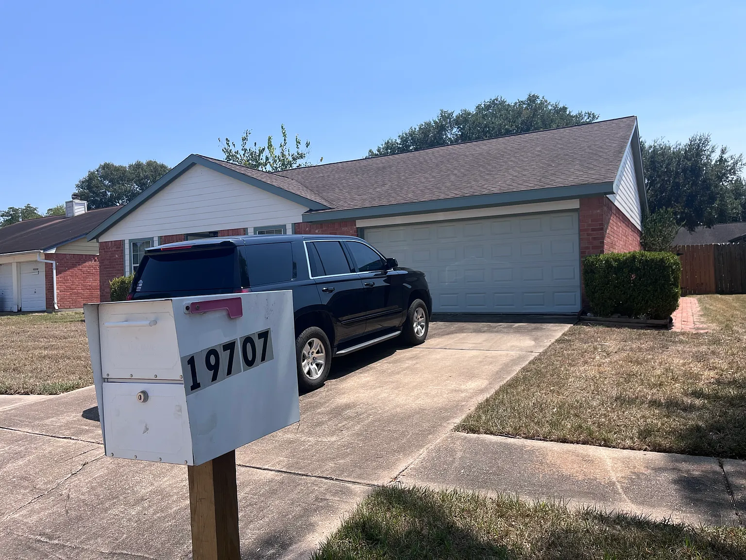 3 bed, 2151 sqft, $2,100 — Photo 2