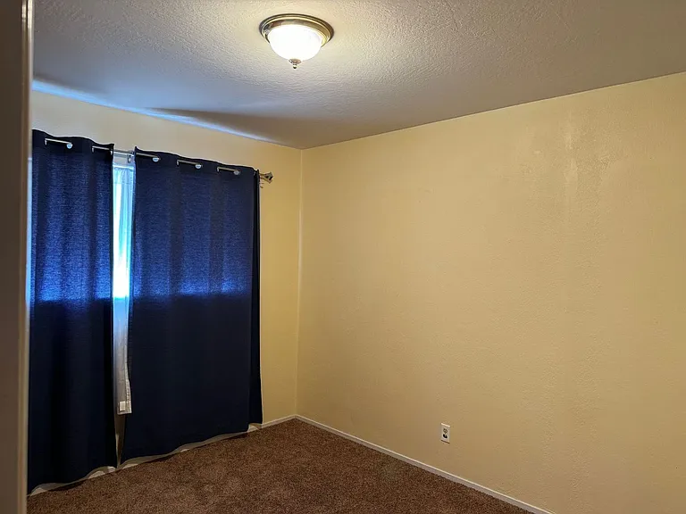 574 Koru St — Photo 7