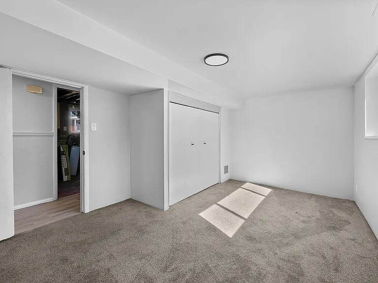 2268 Serra Dr — Photo 12