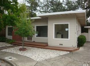 400 Lomitas Ln, Santa Rosa, CA 95404