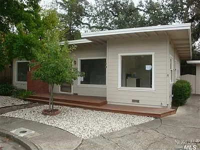 400 Lomitas Ln photo 1