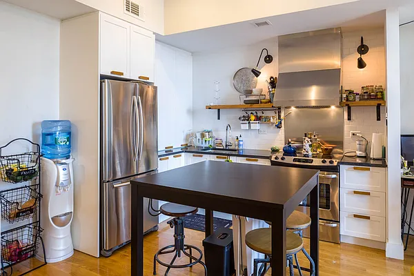 Rented by Nooklyn NYC LLC | media 47