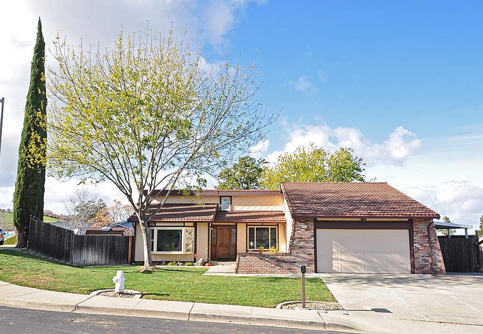 1st image of 2444 Alderwood Dr