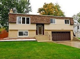 1640 Wadham Pl, Wheaton, IL