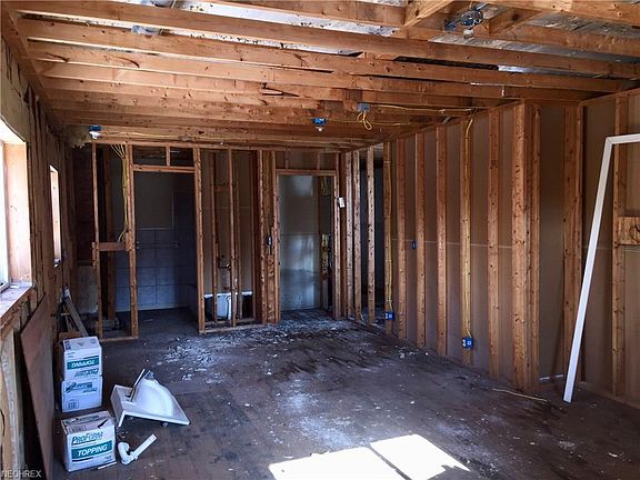 4th image of 4431 Lorain Ave