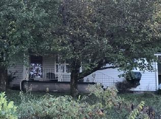 22606 E Lynn Rd, Wayne, WV 25570