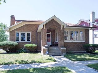 19 Manor Ct, Joliet, IL