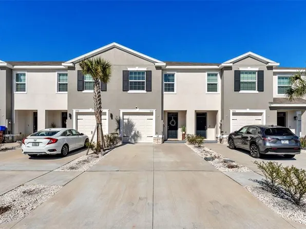 3532 White Dandelion Ct, Plant City, FL 33565