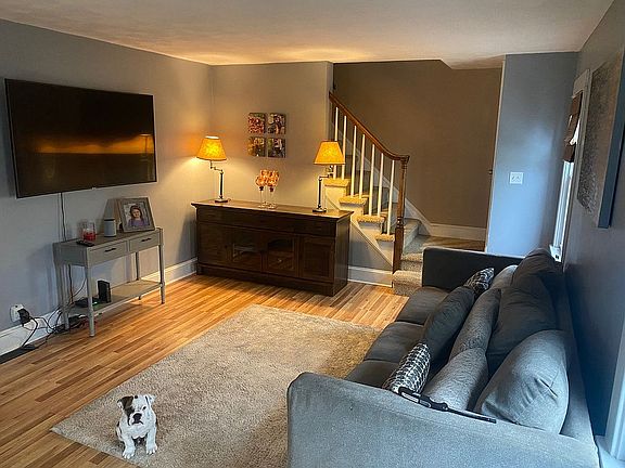 living room old color paint 