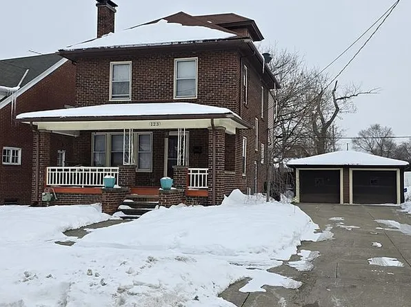 123 Harwood St, Elyria, OH 44035