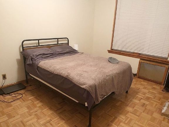 4th image of 3159 44th St APT 2F