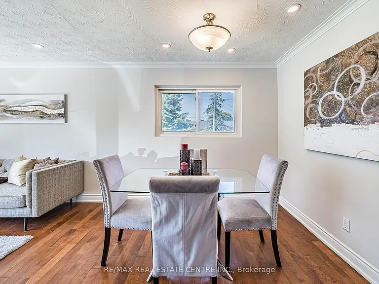 2 Milner Rd #MAIN FLOOR — Photo 16