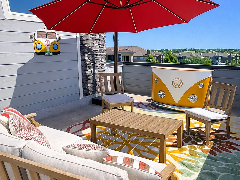 Roof top deck