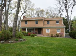 9 Hamilton Rd, East Setauket, NY 11733