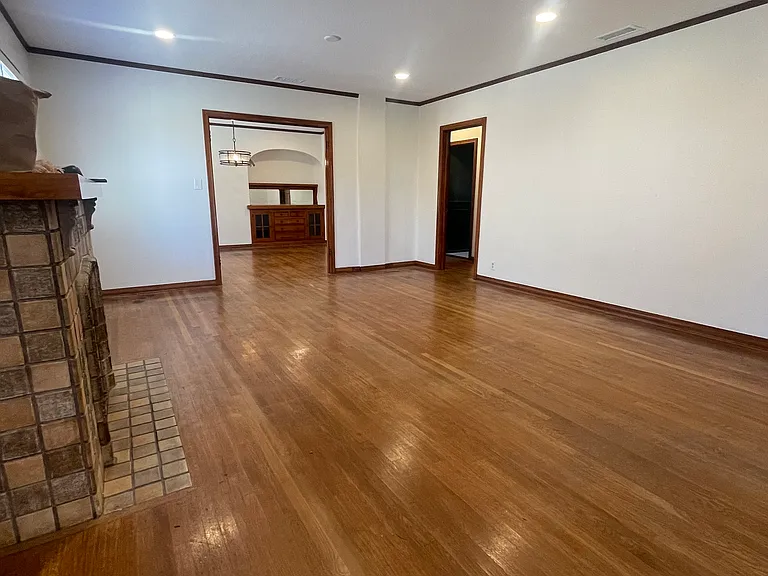 1114 W Palm Ave — Photo 4