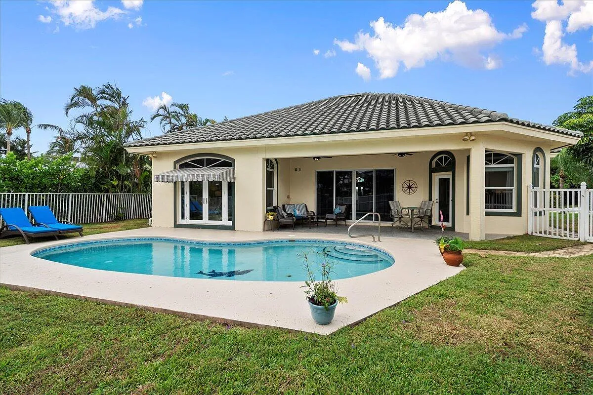 3 bed, 2.0 bath, 2018 sqft, $15,000 — Photo 1