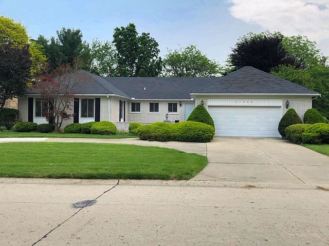 1st image of 21940 Crescent Ct