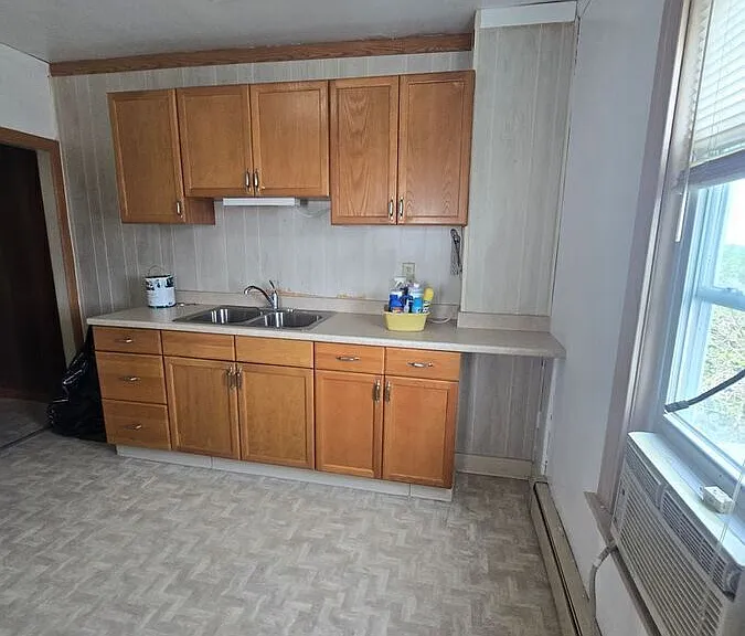 533 W Broadway #2 — Photo 4