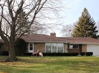 8659 N Kildeer Ct, Brown Deer, WI 53209