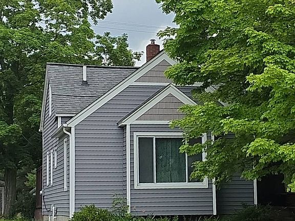 3rd image of 2464 W Genesee St