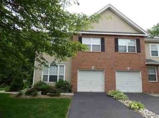 63 Pond Hollow Dr, Oak Ridge, NJ 07438