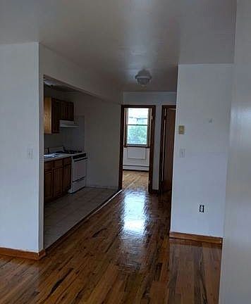 4th image of 2659 30th St #3