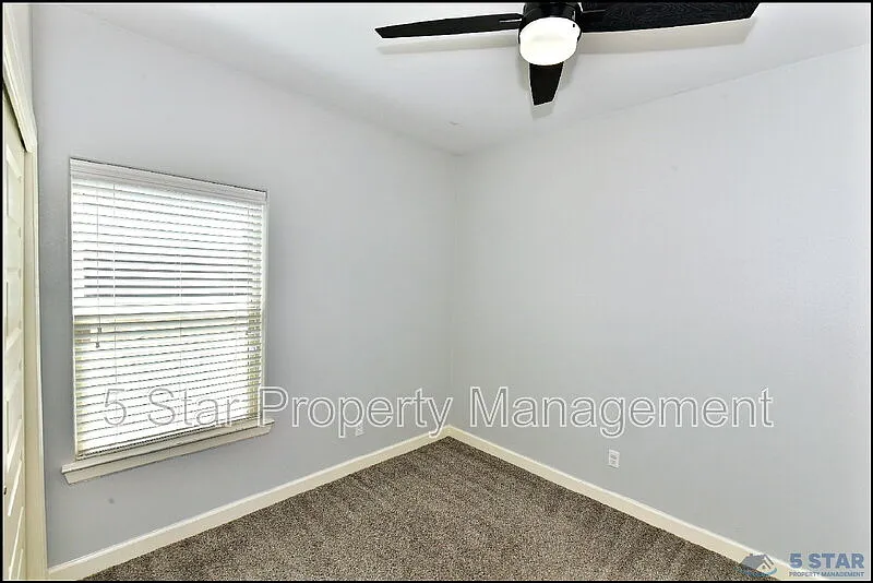 3 bed, 2.0 bath, 1594 sqft, $1,765 — Photo 4