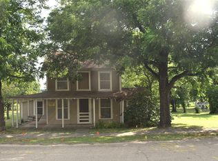 302 N Erath, Meridian, TX 76665