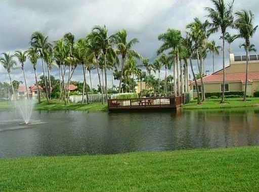 5th image of 2600 Carambola Cir N