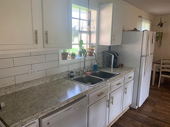 4th image of 136 E 154th St #1