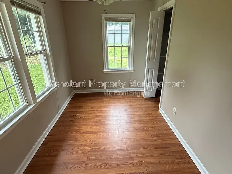 407 Atlanta St #B — Photo 6